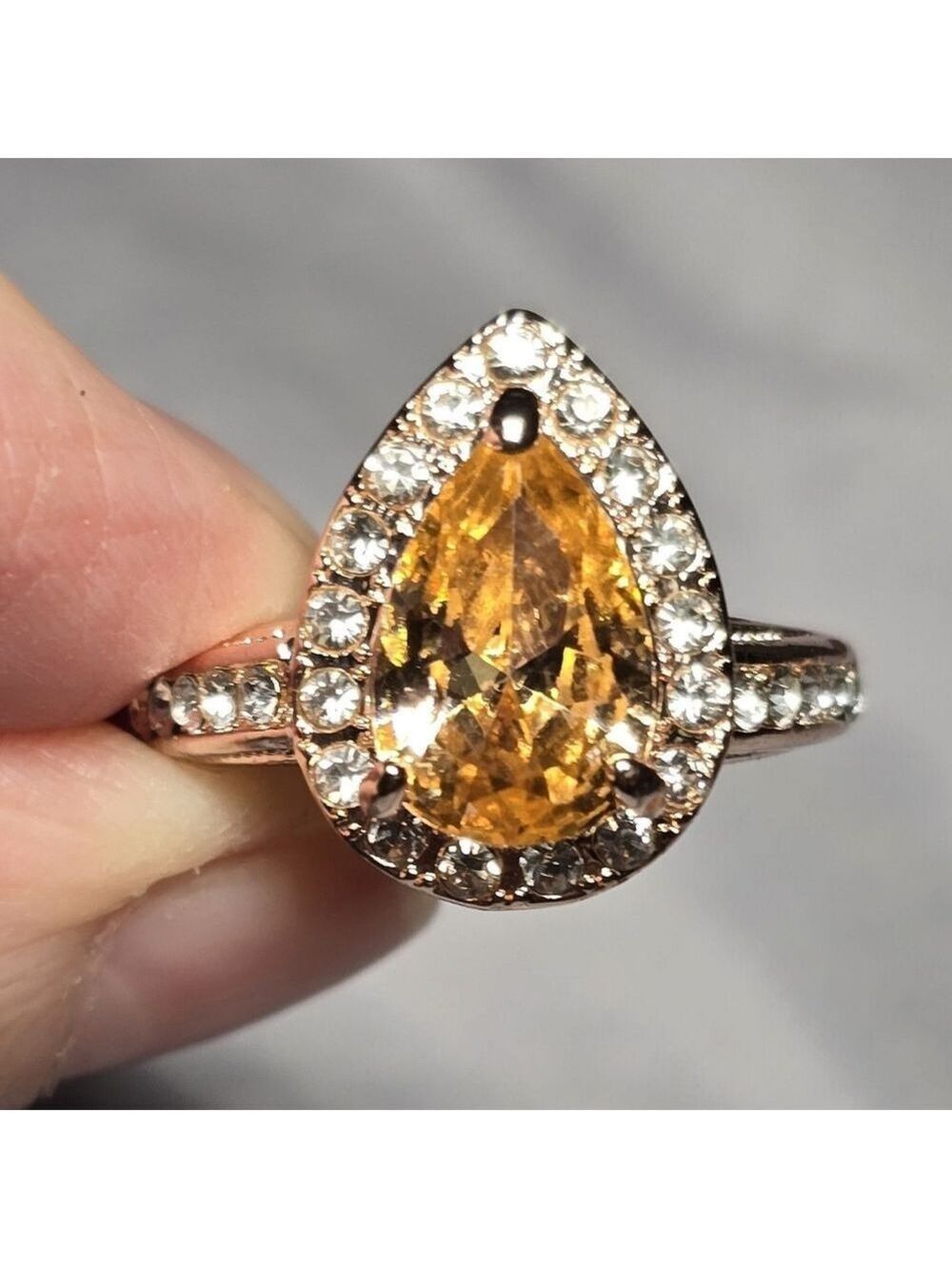 Elegant Gold and Silver Teardrop Ring